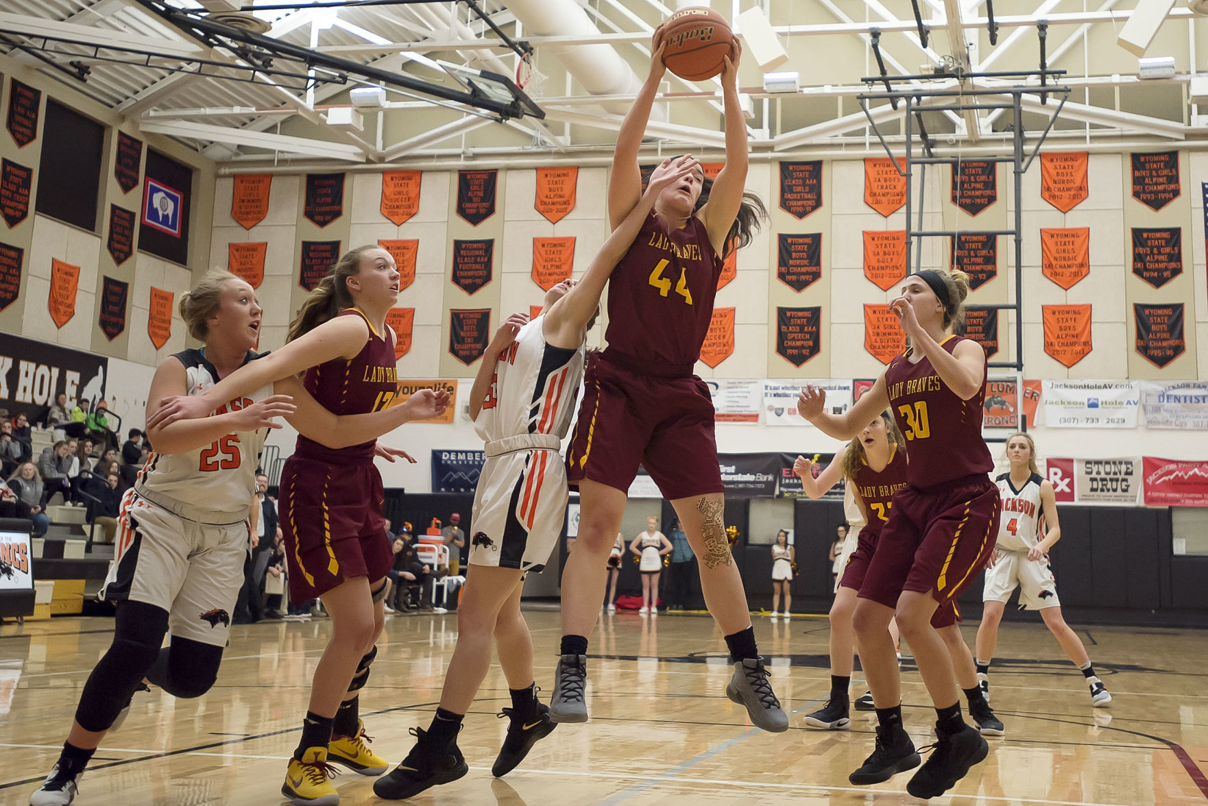 Lady Broncs basketball